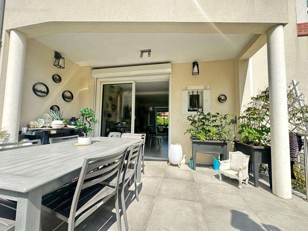 Maison à SAINT-MAUR-DES-FOSSES