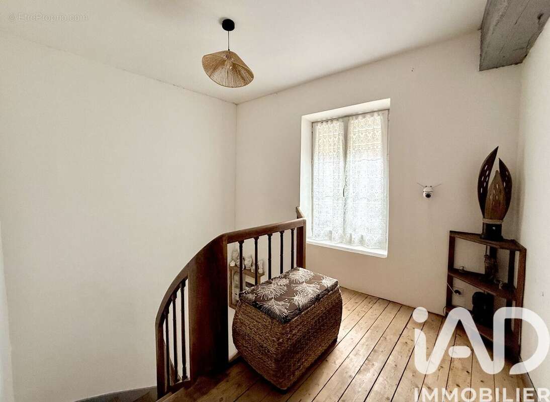 Maison 81 m² à Erceville  - photo 4