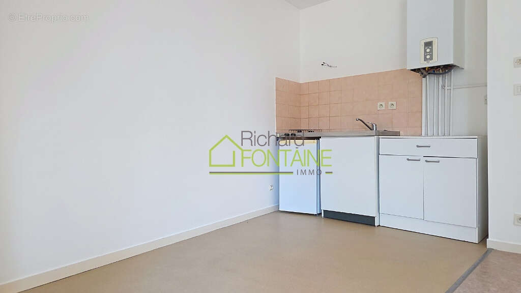 Appartement  T2 de 39 m² en dernier étage exposé sud  proche centre à pieds - photo 4