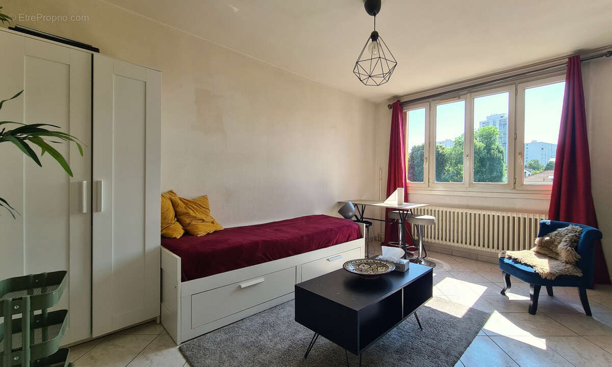 Appartement à THIAIS