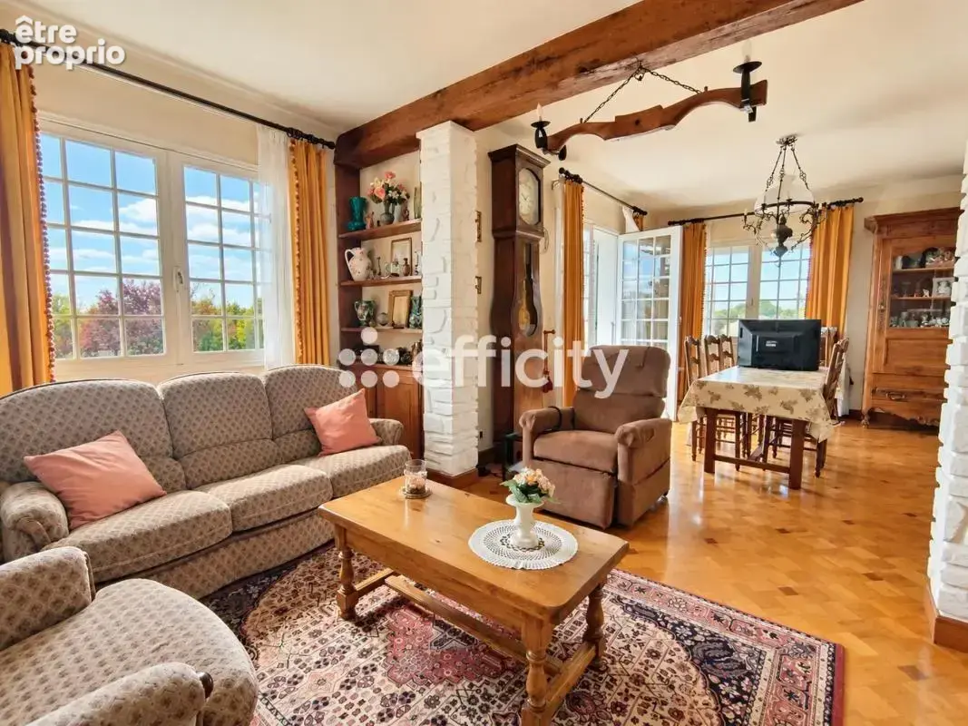 Maison 4 pièces 110 m² à vendre à Saint-Jean-D'angely (17400) - photo 3