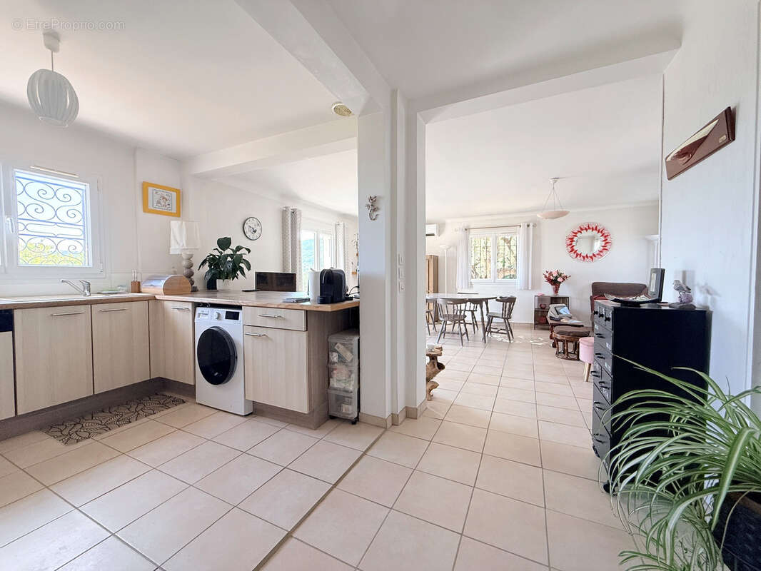 EXCLUSIVITE SEILLANS, Proche village à pied, Villa 3 pièce(s) Garage Terrain 1500m2 Vue Panoramique - photo 8
