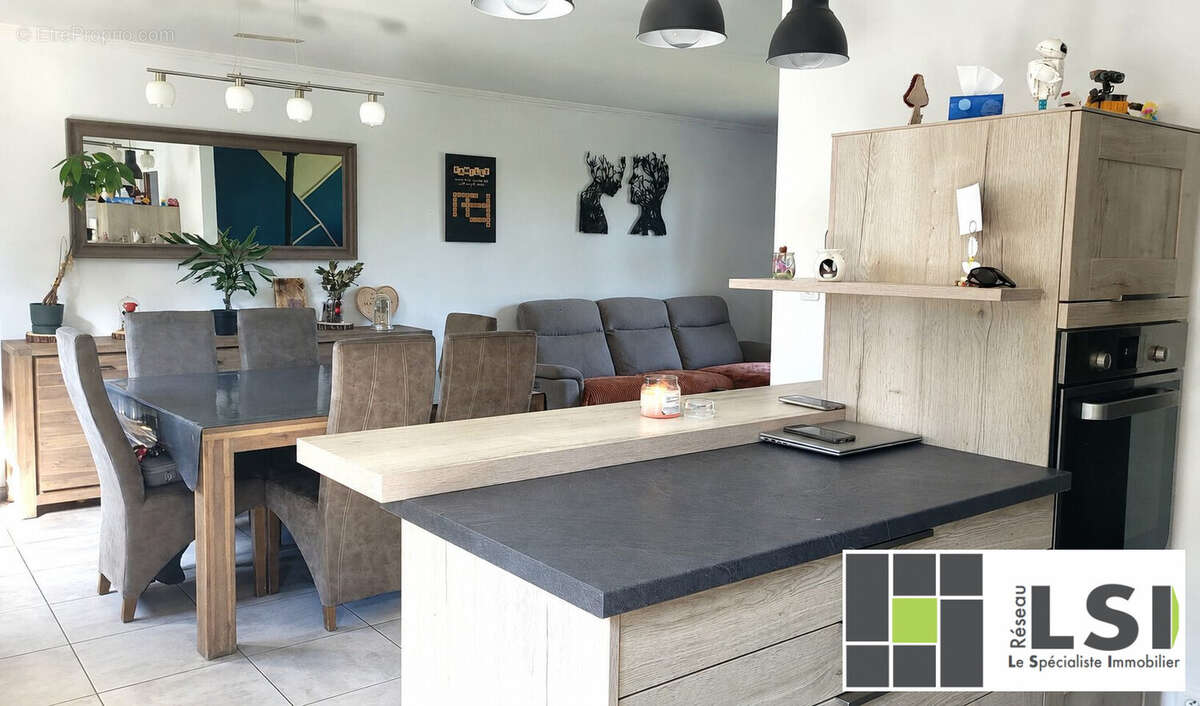 Maison 144 m² à Ferriere-La-Grande  - photo 9