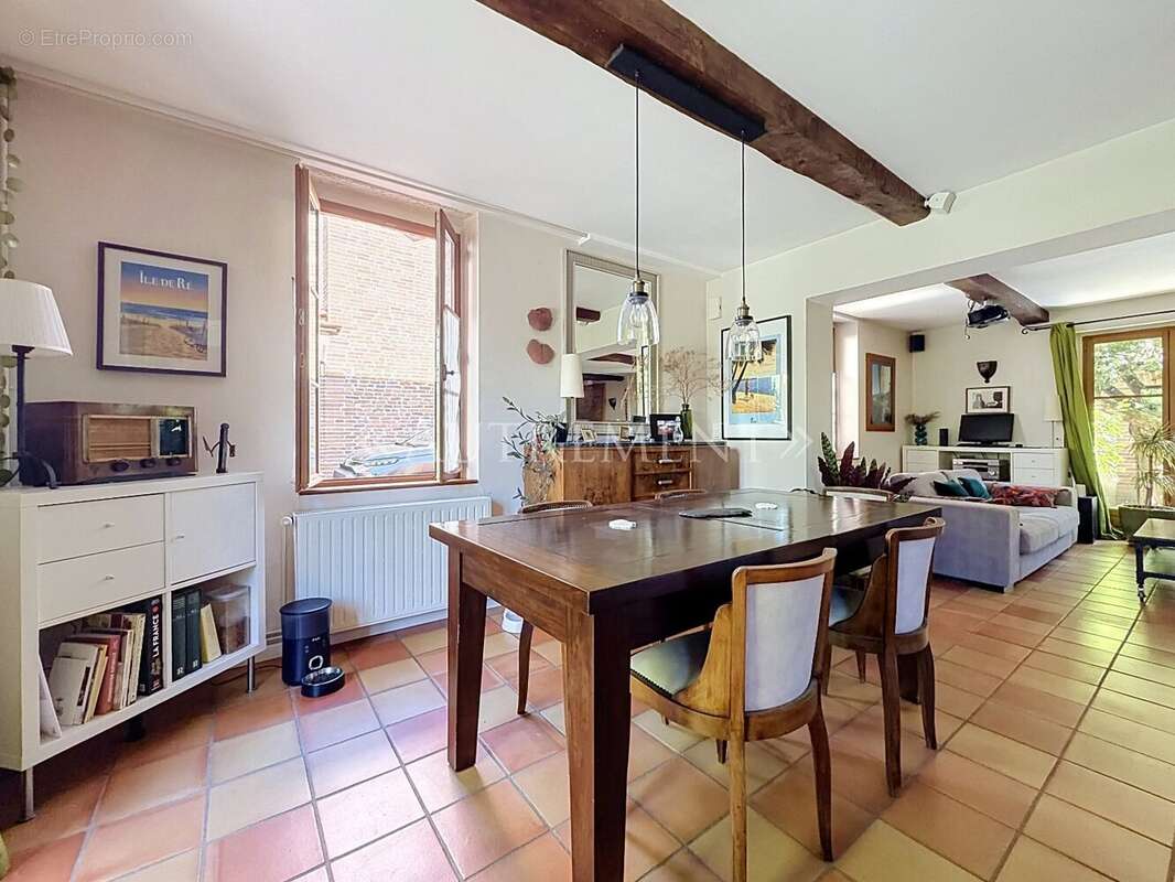 Maison à SAINT-SULPICE