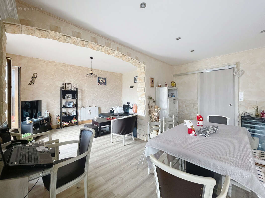 Appartement à LA TALAUDIERE