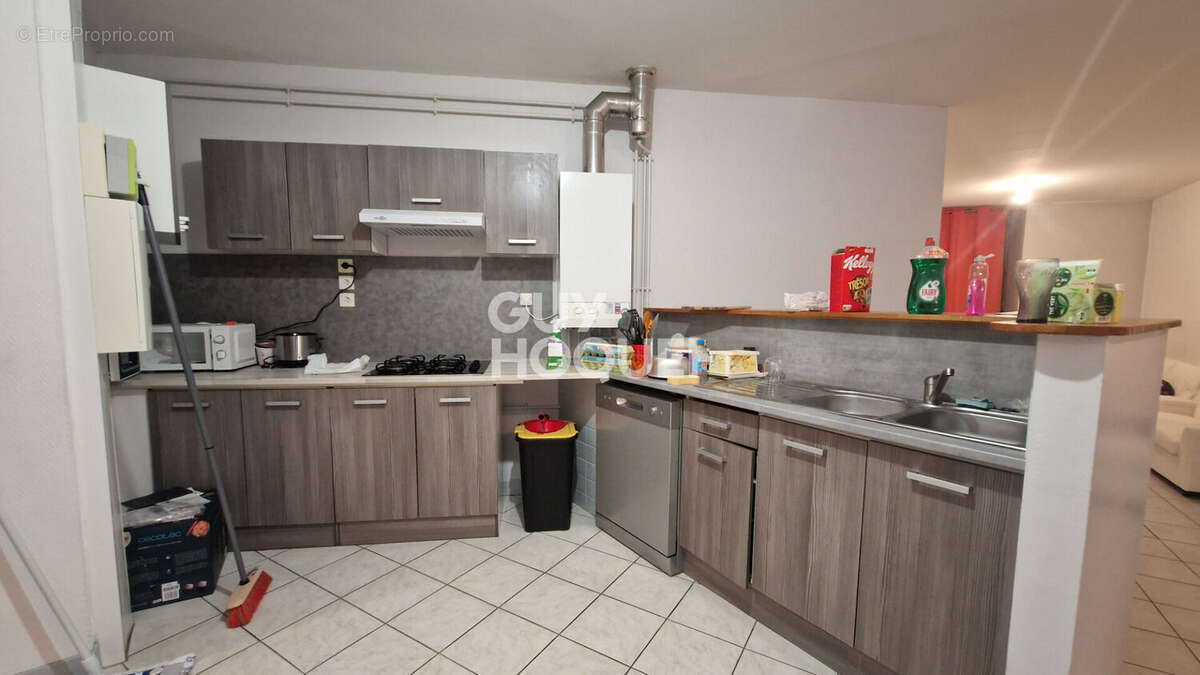 Appartement à ROUGEMONT-LE-CHATEAU