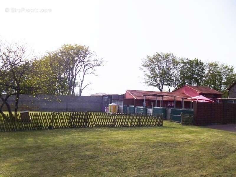 Terrain à SAINT-PHILBERT-DE-GRAND-LIEU