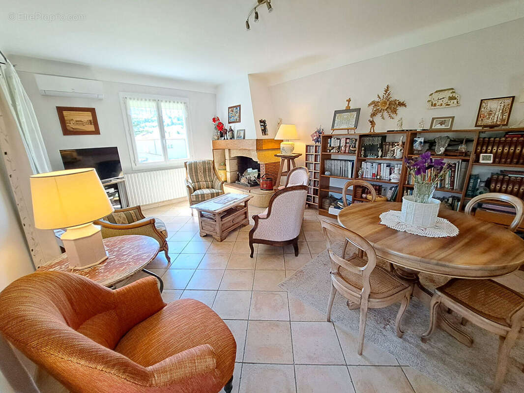 Maison à MALAUCENE
