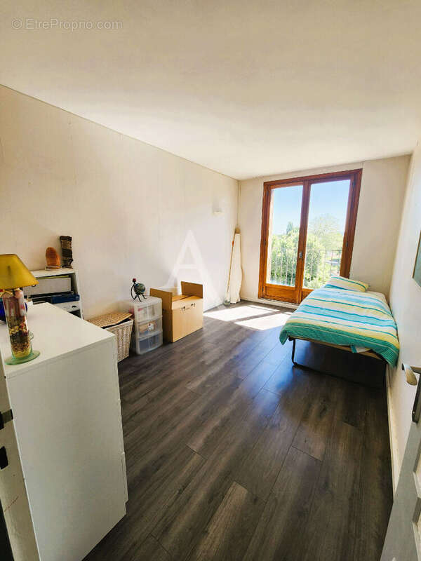 Appartement à FRESNES