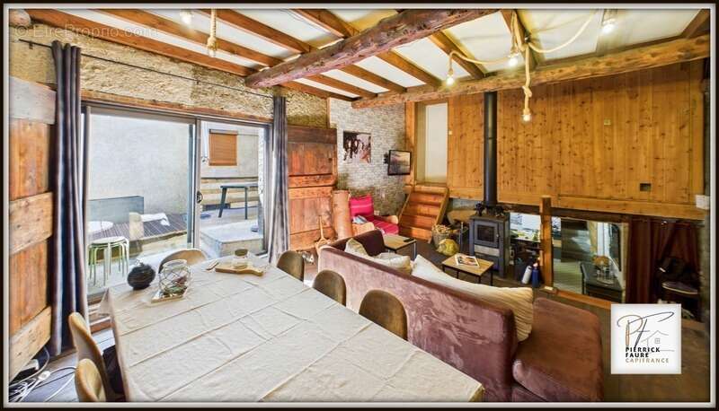 Maison à VILLAR-SAINT-PANCRACE