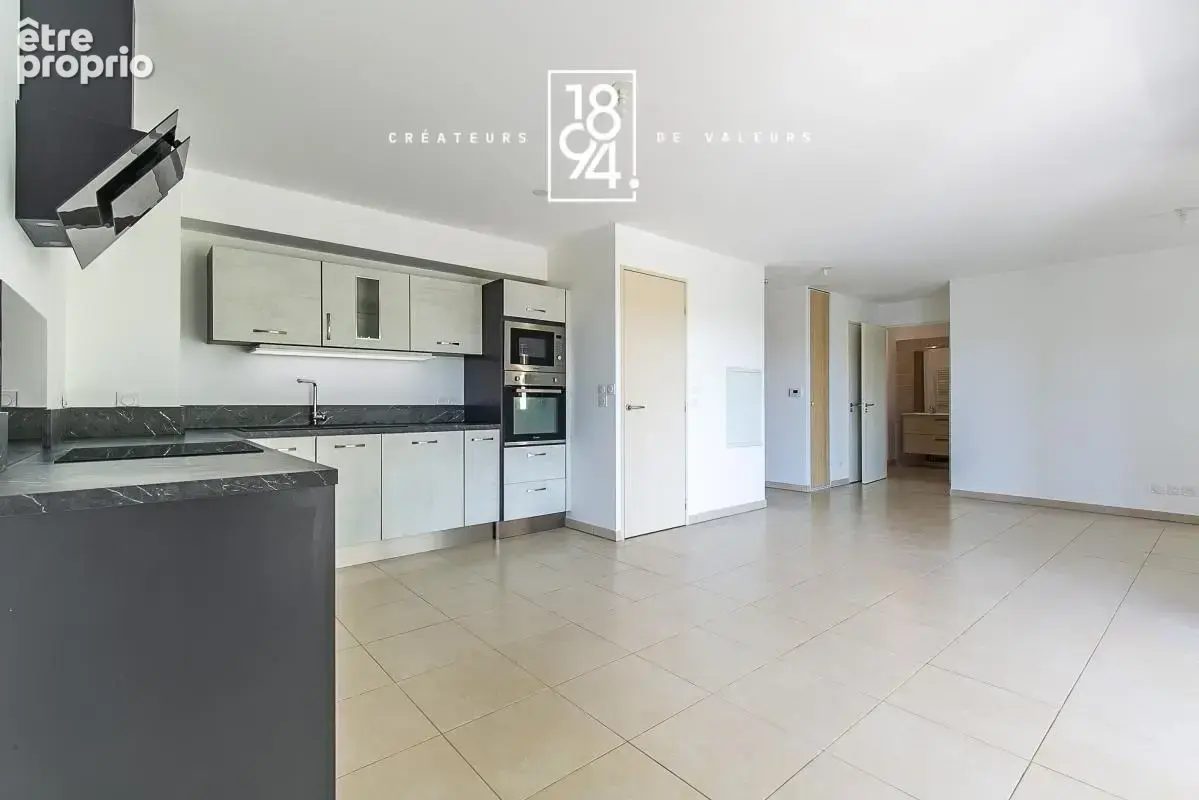Appartement traversant avec place de stationnement et garage fermé au Puy Ste Réparade - photo 4
