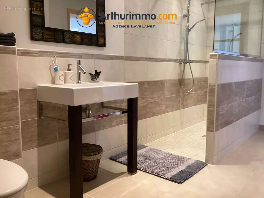 Superbe maison de village de 203 m² avec piscine, 4/5 chambres. - photo 7