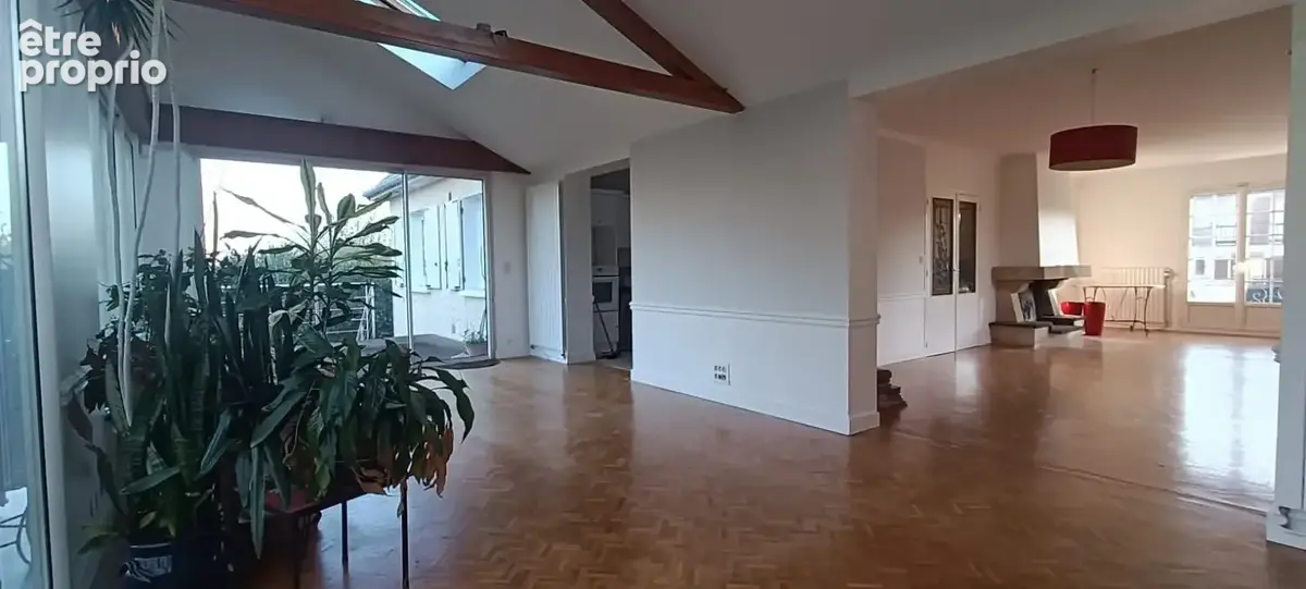 Maison 217 m² à Saint-Jean-De-Braye  - photo 2
