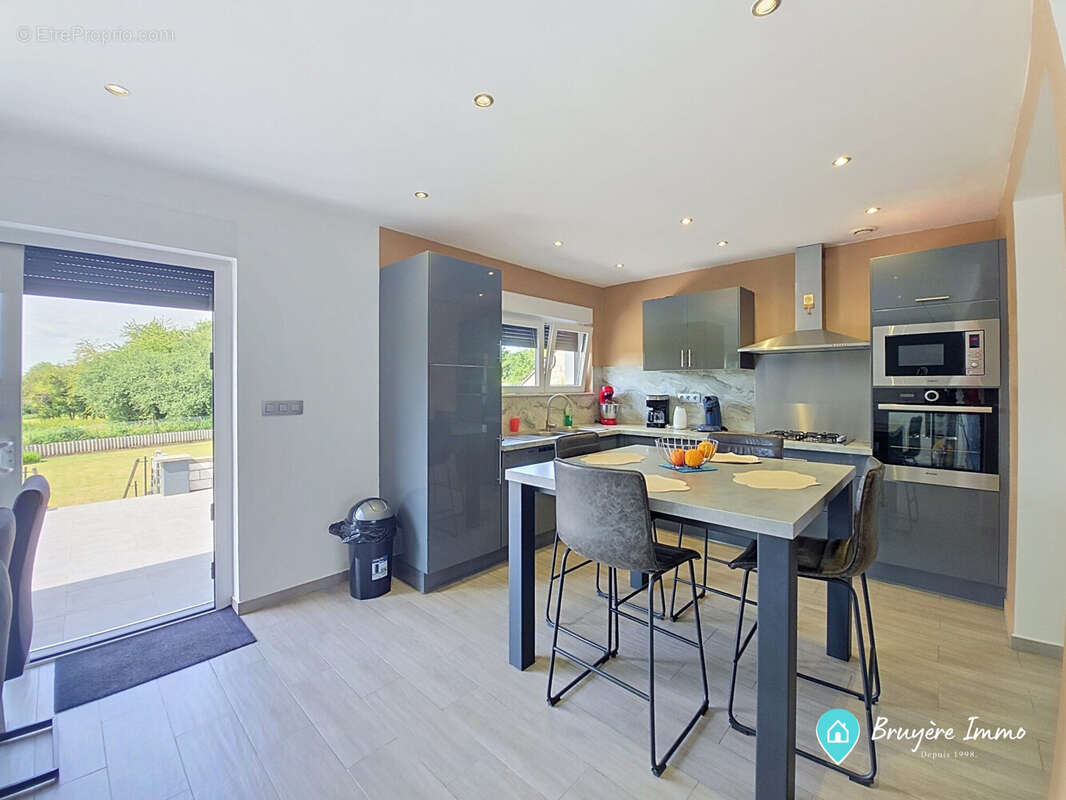 Maison 85 m² à Neuf-Mesnil  - photo 6