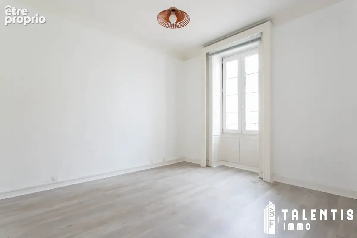 Maison 12 pièces 209 m² à vendre à Reze (44400) - photo 8