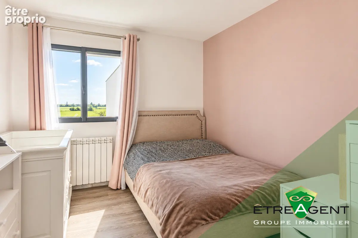 Maison SOLIERS - 123 m² - 4 chambres - photo 6