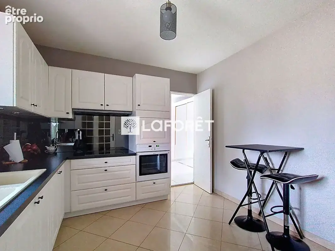Maison 4 pièce(s) 95 m2 avec piscine et dépendance - photo 7