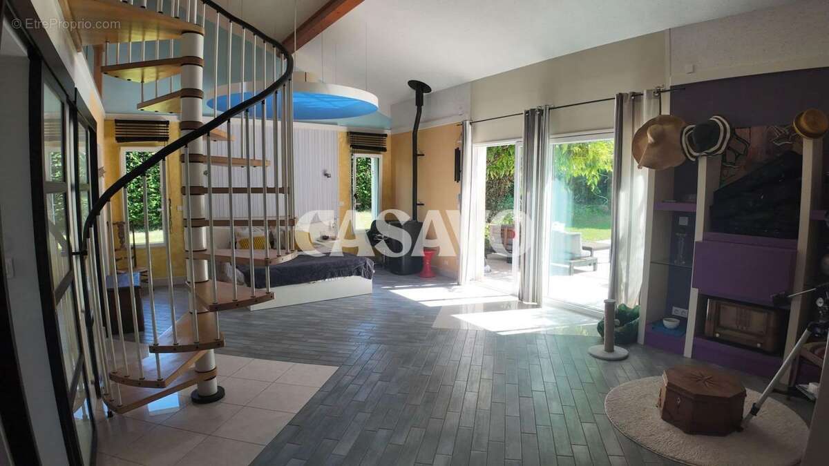 Maison à LES COTES-D'AREY