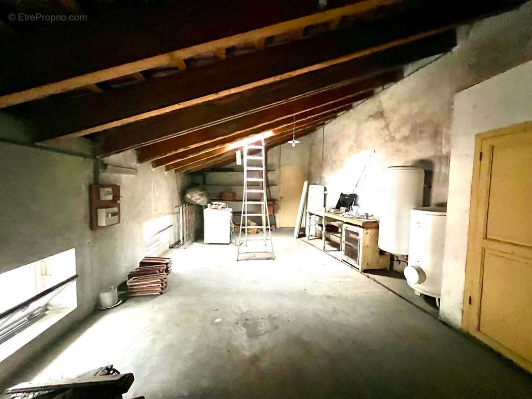 Maison à PONT-DE-LABEAUME