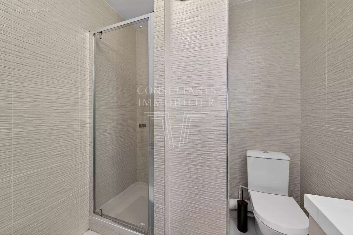 Appartement à LEVALLOIS-PERRET