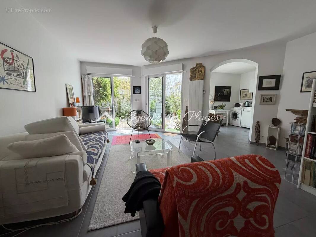 Maison à MESCHERS-SUR-GIRONDE