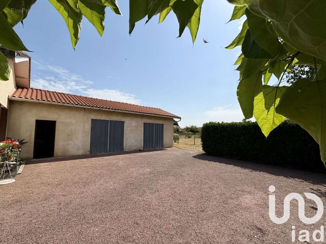 Photo 2 - Maison à LES BILLAUX