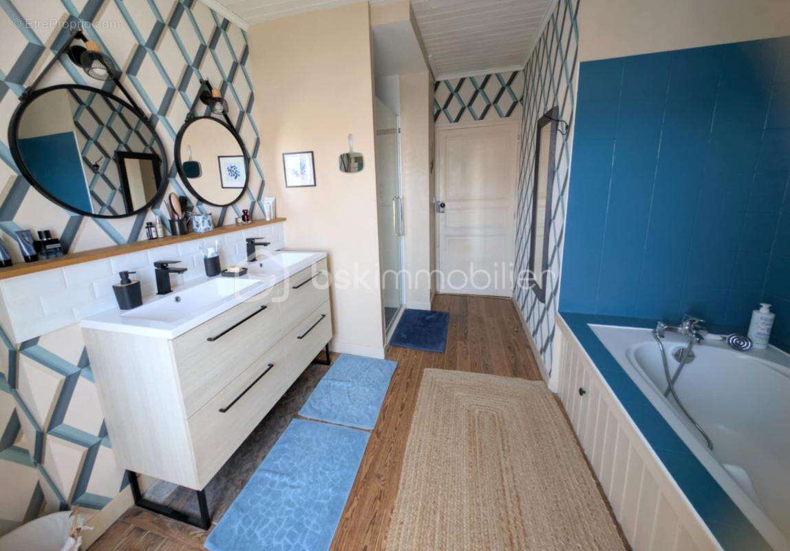 Maison à SAINT-JULIEN-DE-CONCELLES