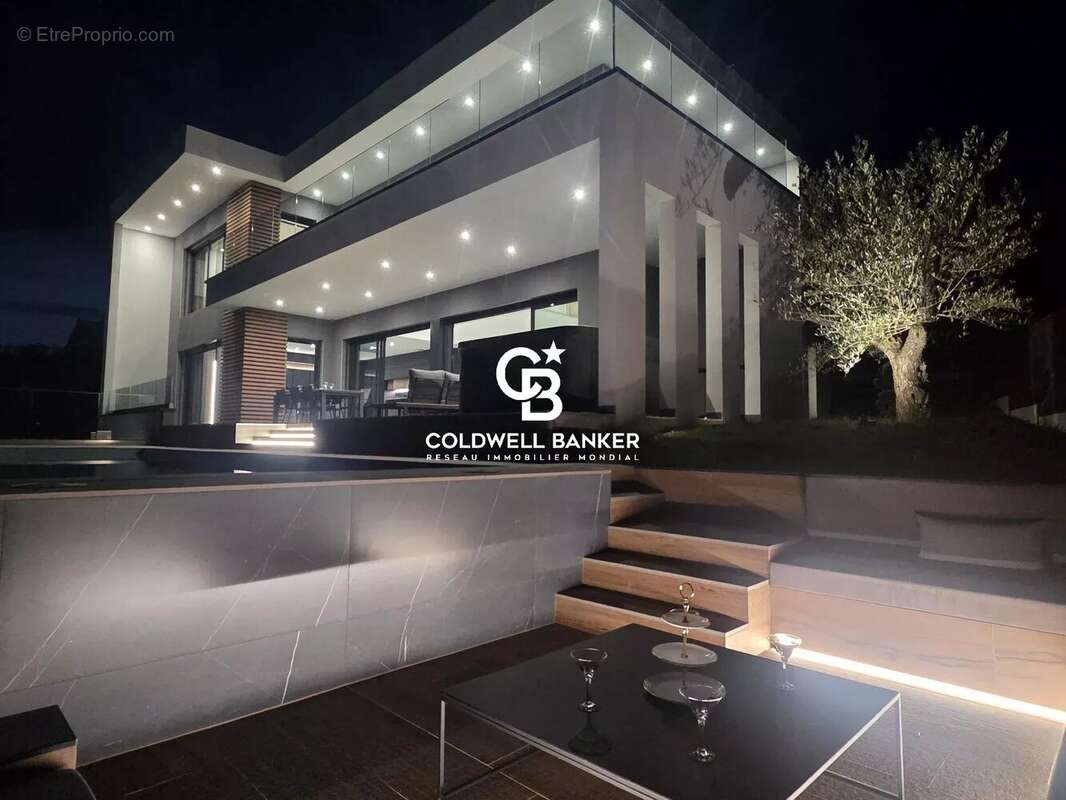Maison à CRANVES-SALES