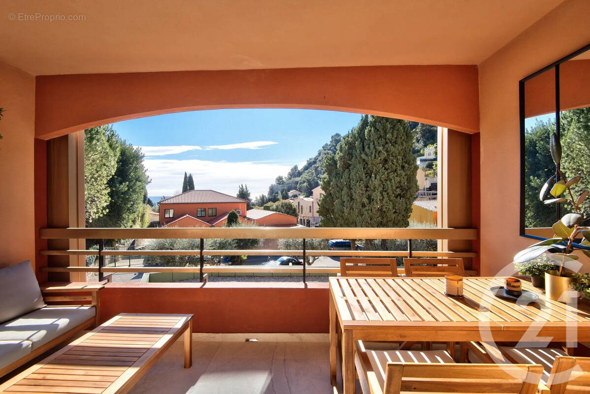 Appartement à EZE