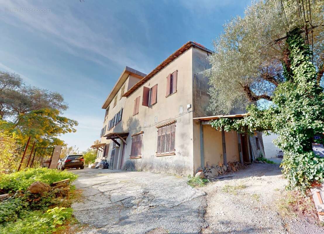 Maison à VILLENEUVE-LOUBET