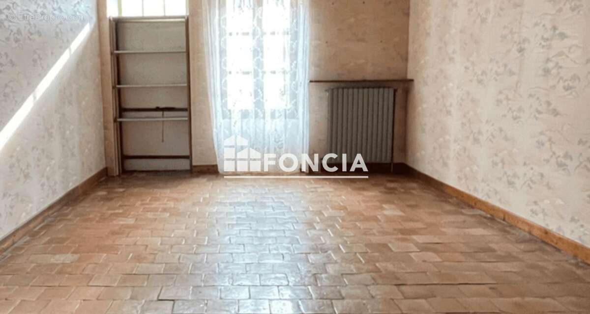 Maison à FRESNAY-SUR-SARTHE