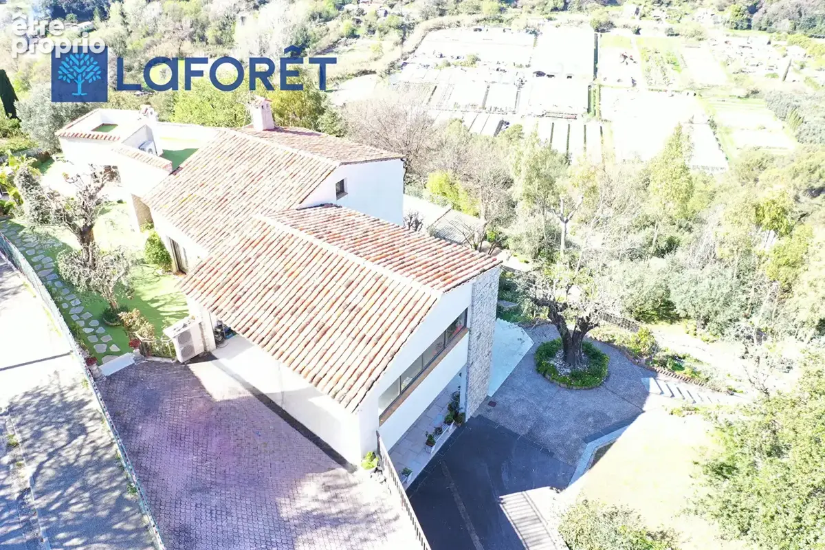 Maison Cagnes Sur Mer 10 pièce(s) 330m2 - photo 4