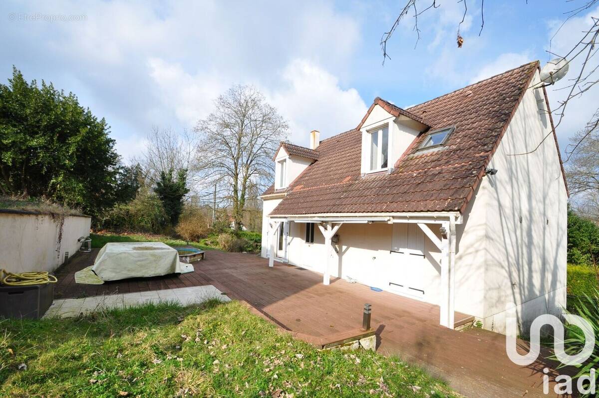 Photo 1 - Maison à MONTEVRAIN