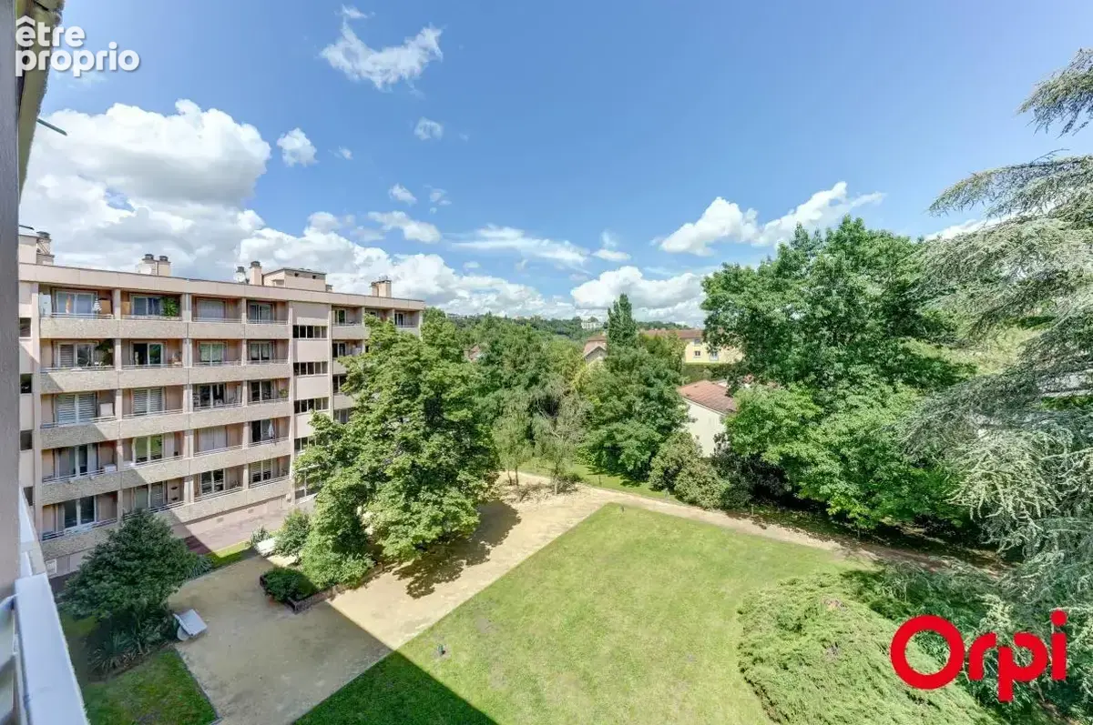 A vendre - appartement T4 de plus de 82 m2 avec une place privative - photo 12