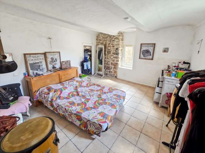 Maison à LAVAL-PRADEL