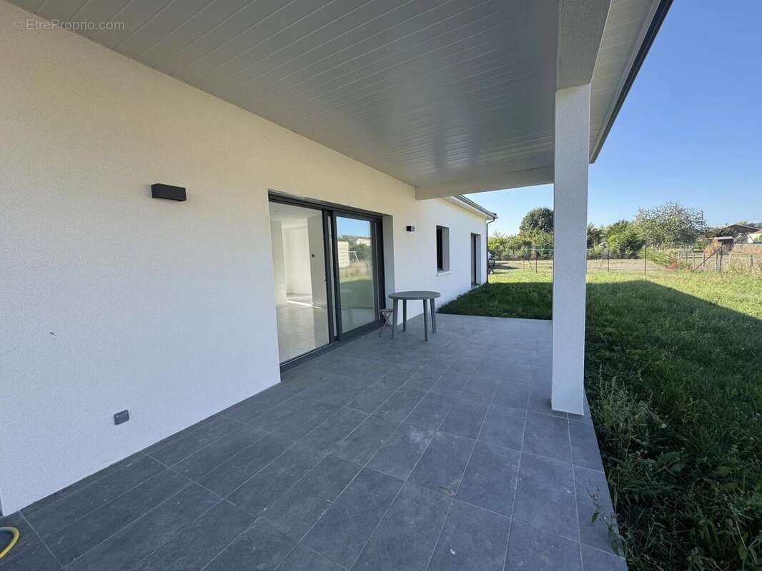 Maison à PINEUILH