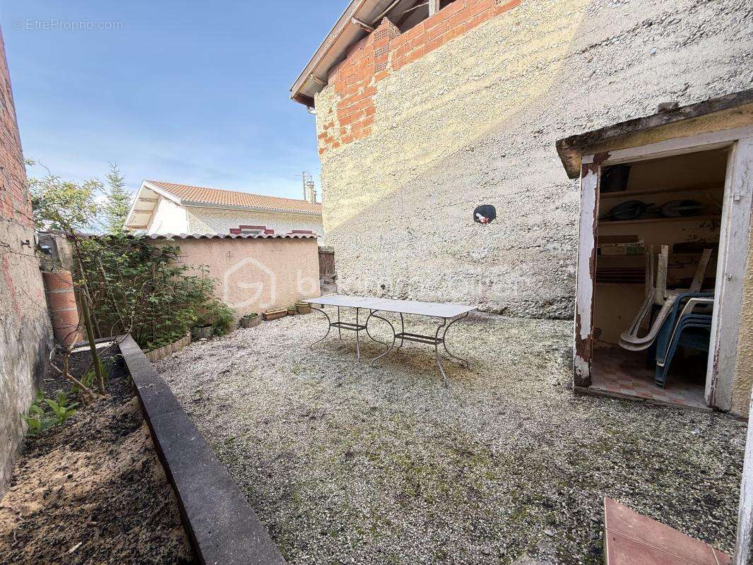 Maison à IZEAUX