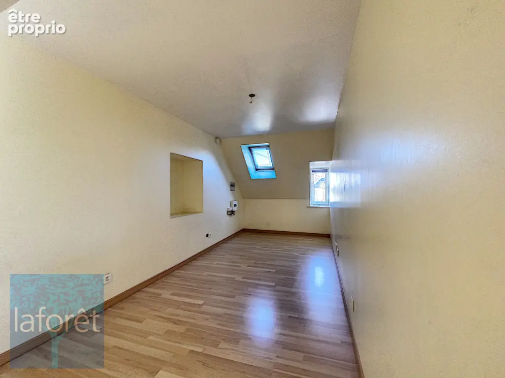 Maison Louvigne Du Desert 8 pièce(s) 195.14 m2 - photo 2