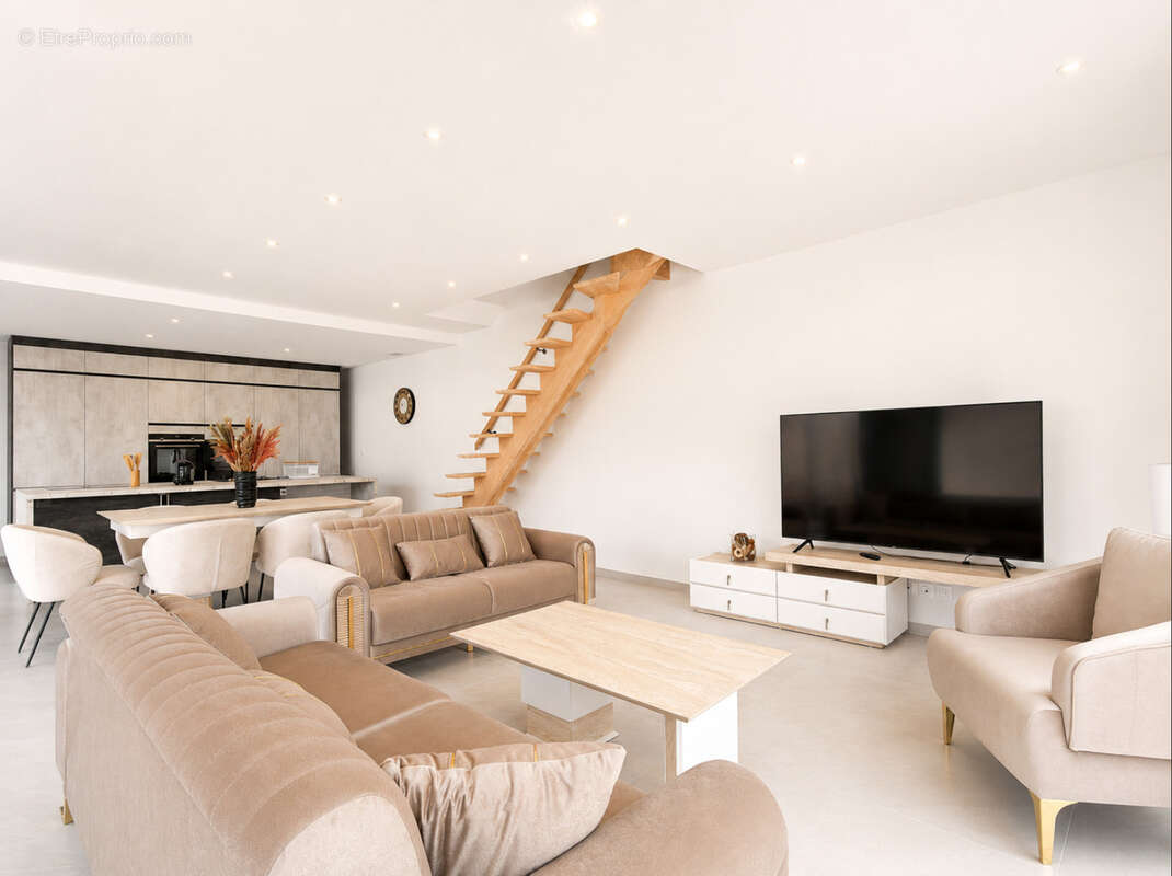 Maison 4 ch, piscine, double garage au coeur de bergerac ! - photo 9