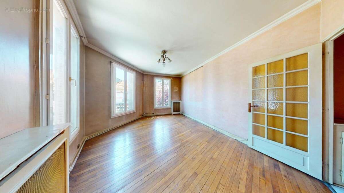 Appartement à MAISONS-ALFORT