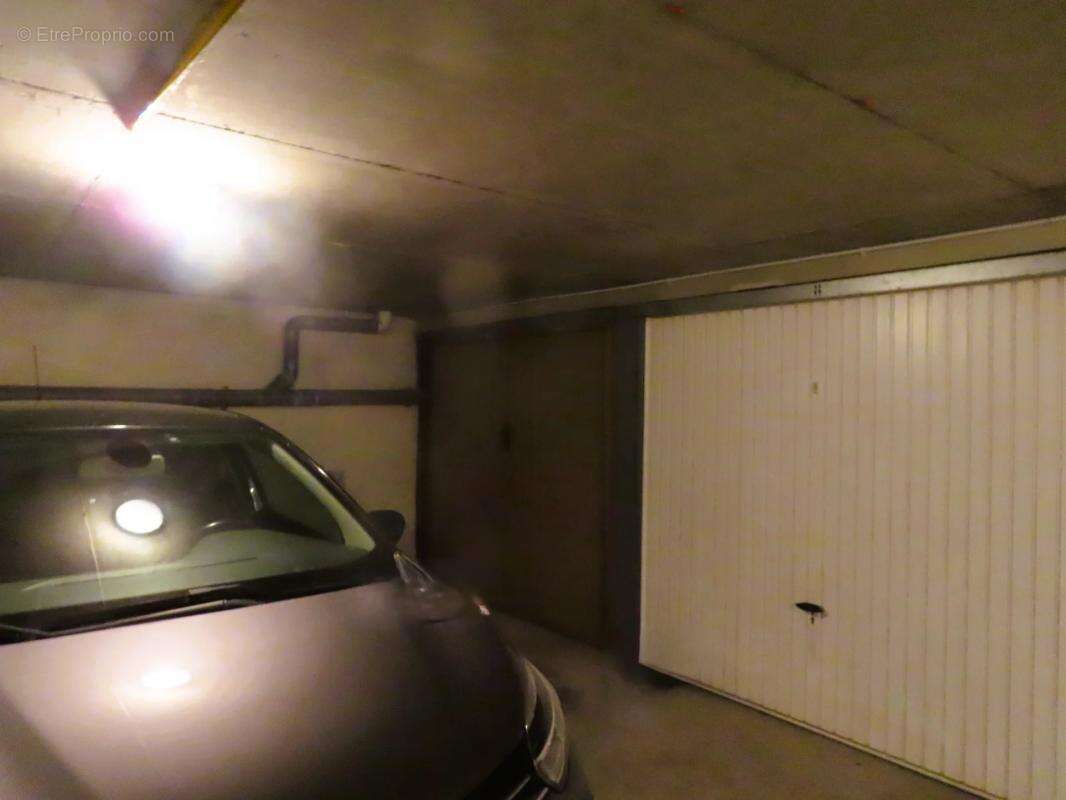 Parking à LE CANNET