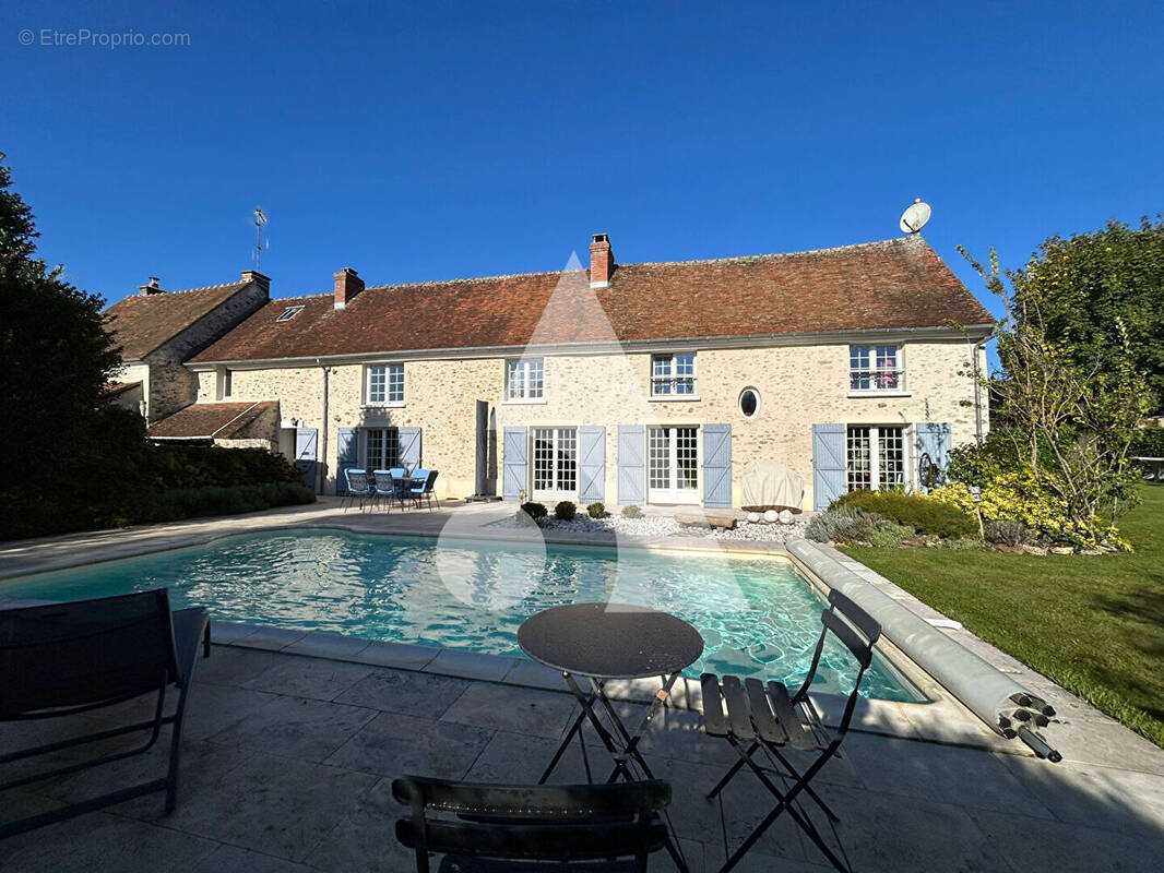 Maison à SAINT-GERMAIN-SOUS-DOUE