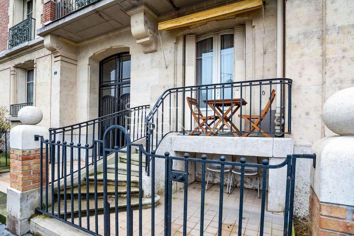 Appartement à NEUILLY-SUR-SEINE