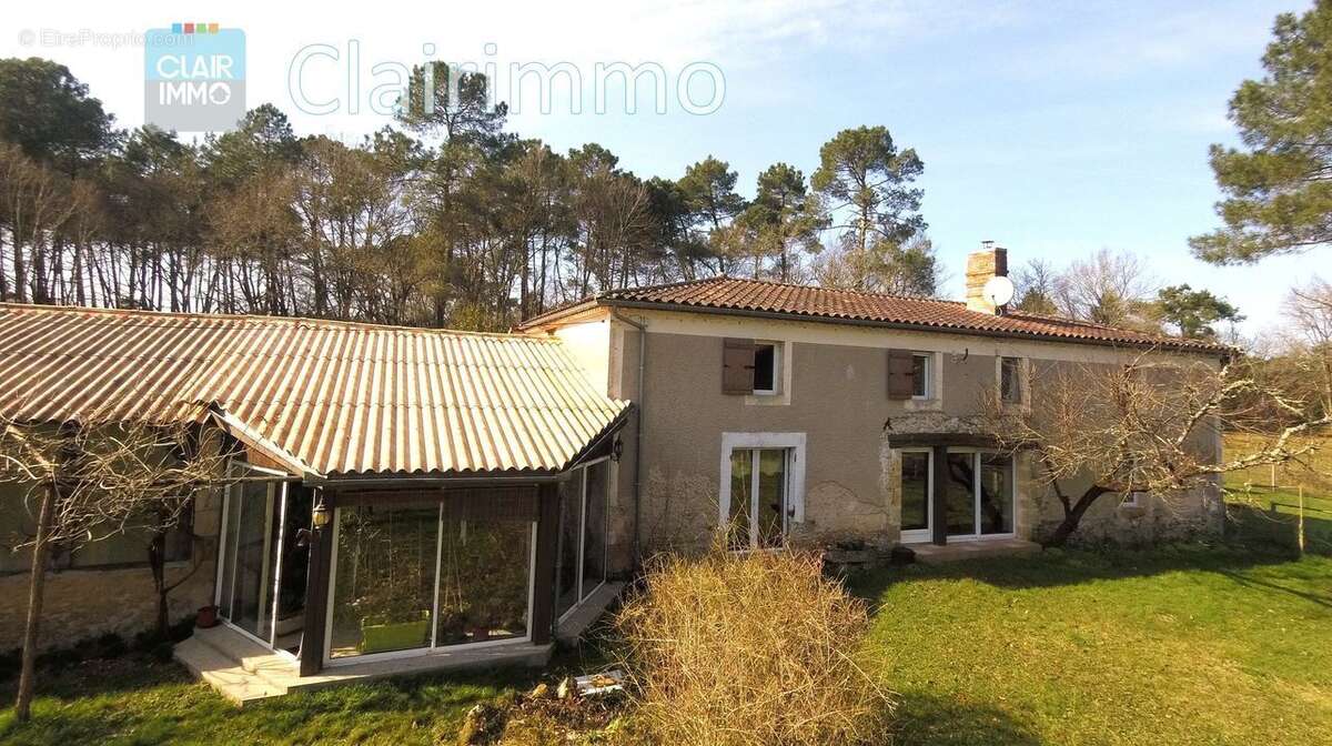 Maison à SAINT-SYMPHORIEN