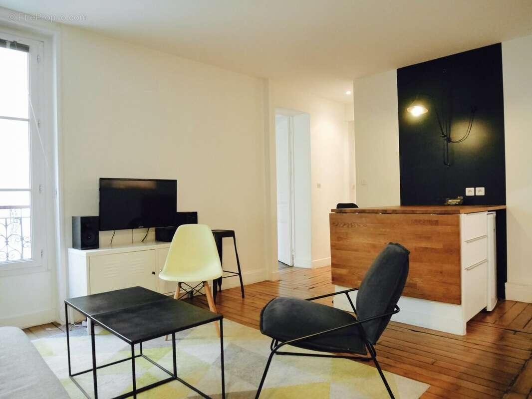 Appartement à PARIS-18E