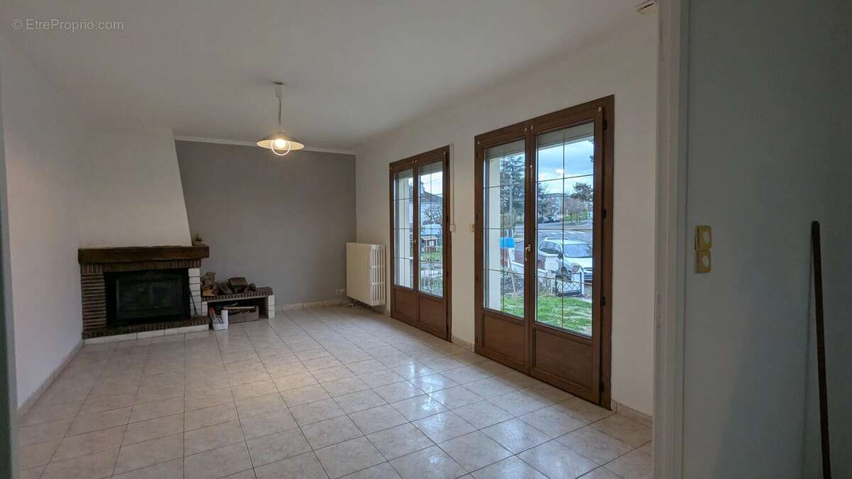 Maison à MONTMORILLON