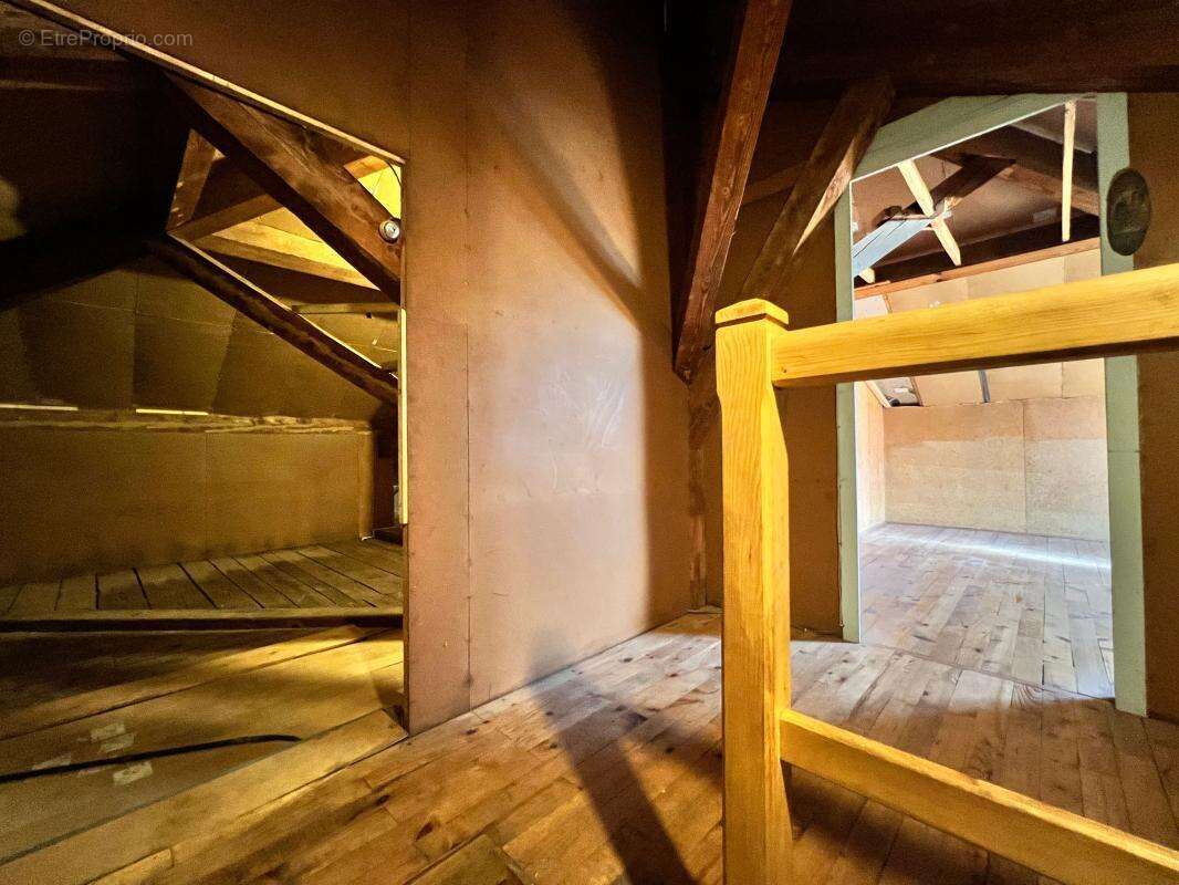 Maison 6 Pièces de près de 145 m2 à vendre dans le secteur du VERNAY - photo 16