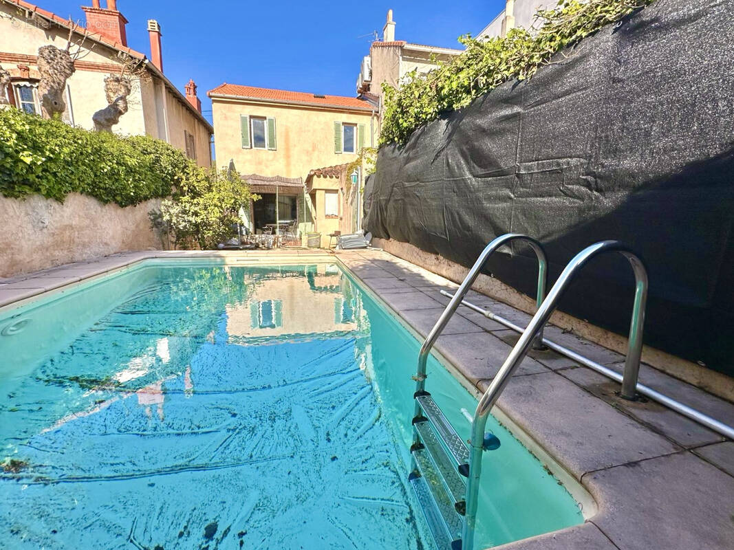 Maison à MARSEILLE-9E