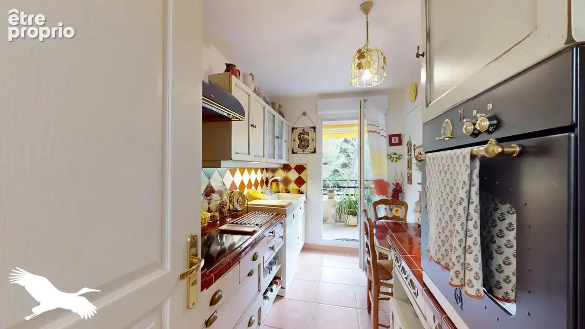 A VENDRE - Marseille 13009 - Secteur Mazargues, Appartement 3 pièces 75m² avec terrasse de 21m² et box et sous-sol - photo 7
