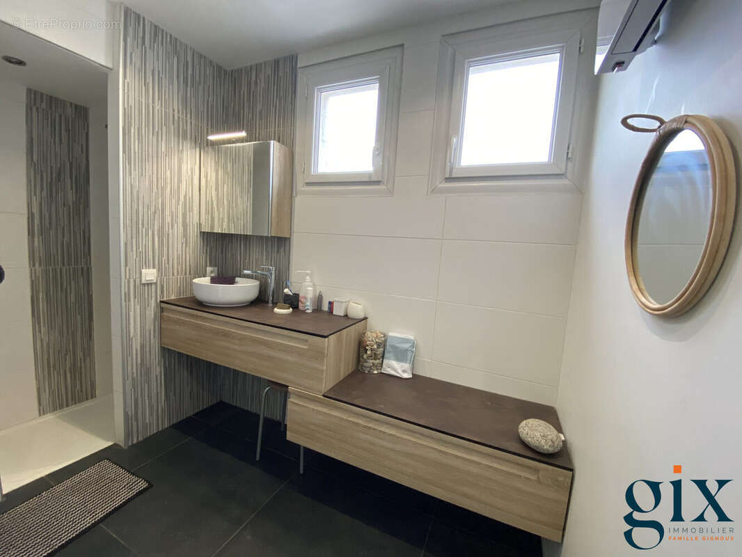 Maison à VILLARD-BONNOT